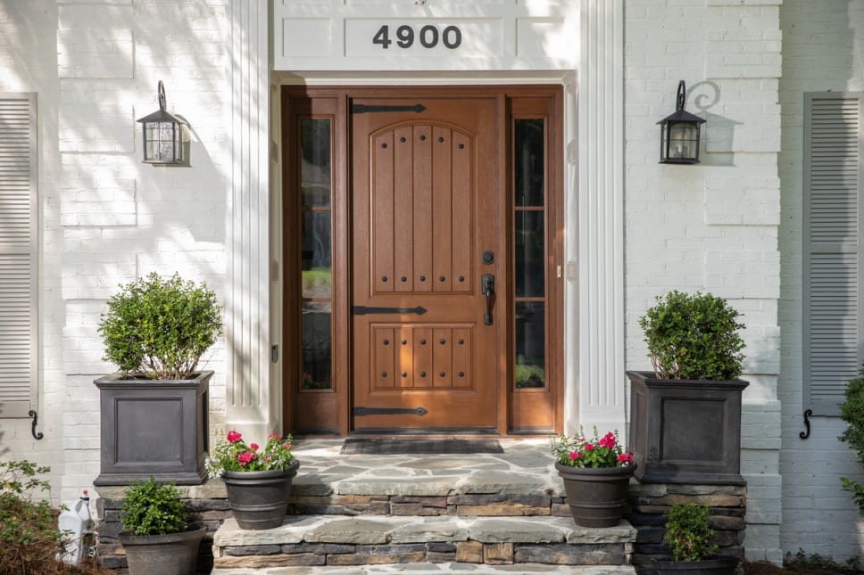 How to Choose the Right Front Door Size